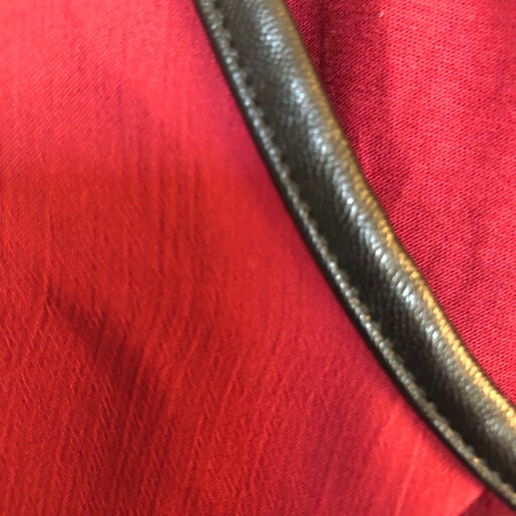 3 for 30 - Gap burgundy tank blouse with leather piping detail - Picture 4 of 4